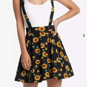 Hot Topic Midnight Hour Skull and sunflower suspenders skirt gothic grunge Sz S